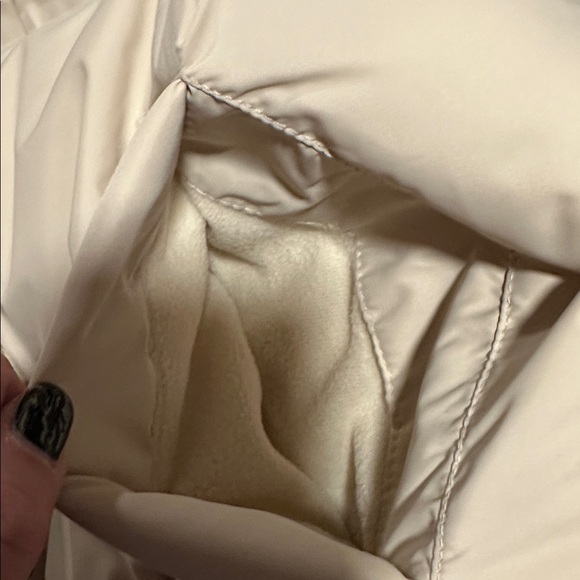 Zara Beige Puffer Vest - Picture 3 of 3